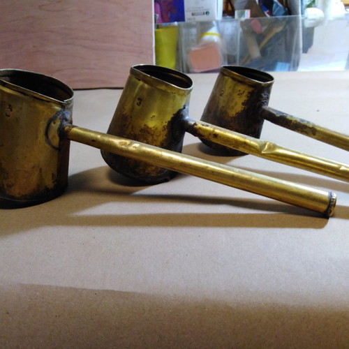 Brikia used, set of eight and four copper pieces