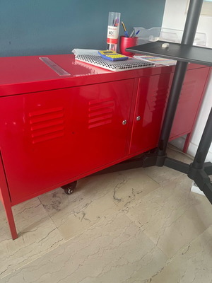 Μεταλλικό ντουλάπι εσωτερικού χώρου μεταχειρισμένο με 2 πόρτες