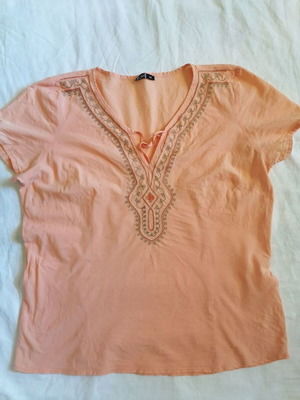 Saix women's embroidered blouse like new, size L/XL, 100% cotton