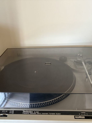 Technics ηχοσύστημα μεταχειρισμένο, 7 τεμάχια με ενισχυτή και πικάπ