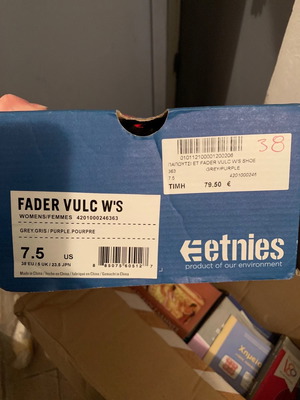 Fader Vulc W's athletic shoes size 37.5