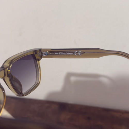 Red Raven Dante Unisex Sunglasses New, Beige