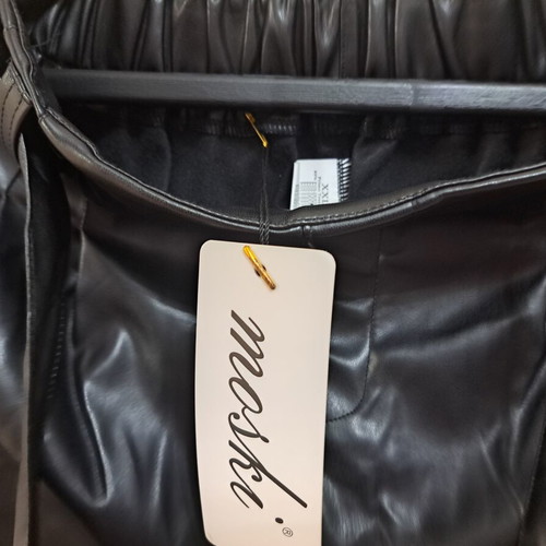 Leather shorts new, size XXL, black