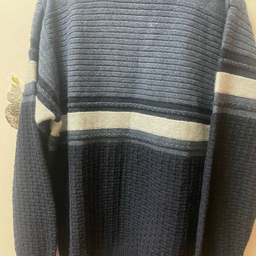 Men's woolen sweater size M like new