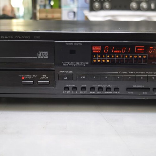 Yamaha CD 3050 CD player used, very good condition