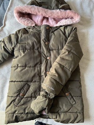 Marks & Spencer jacket used for 5-6 years old, green with pink fur and gloves