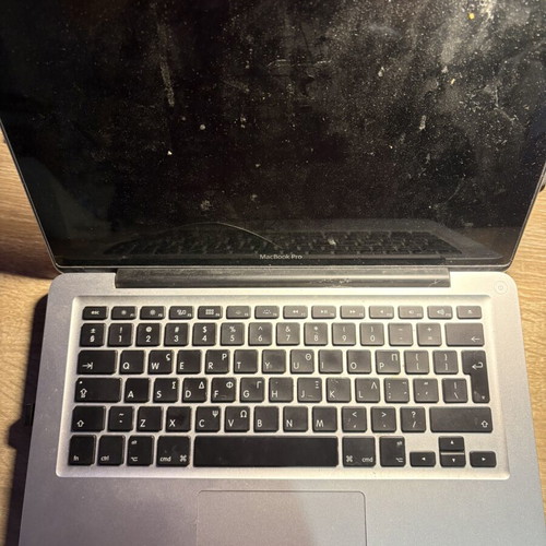 MacBook Pro 13 laptop 2017, with case and charger