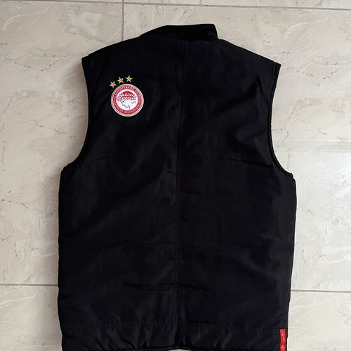 Olympiacos Puma sleeveless jacket like new, size XS
