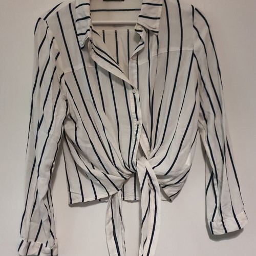 Striped shirt white with blue tie front like new, size L