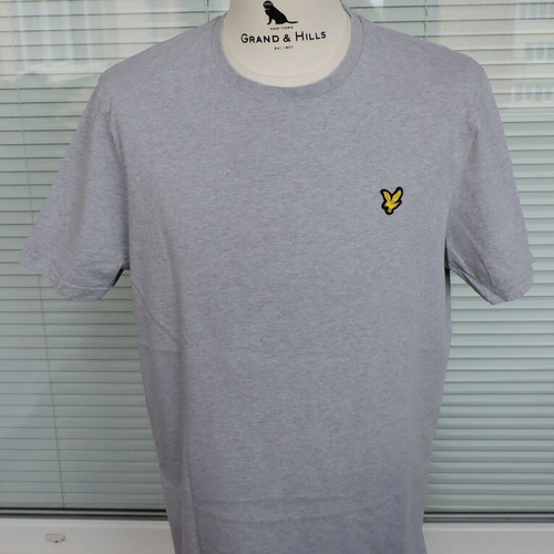 Lyle and Scott men's grey round neck T-shirt like new, size large