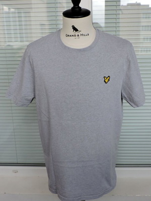 Lyle and Scott men's grey round neck T-shirt like new, size large