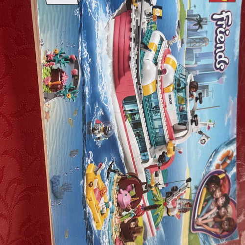 LEGO Friends Rescue Mission Boat used, 908 pieces, 4 minifigures