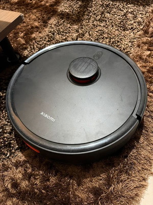 Xiaomi Robot Vacuum S20 like new with charging base and warranty