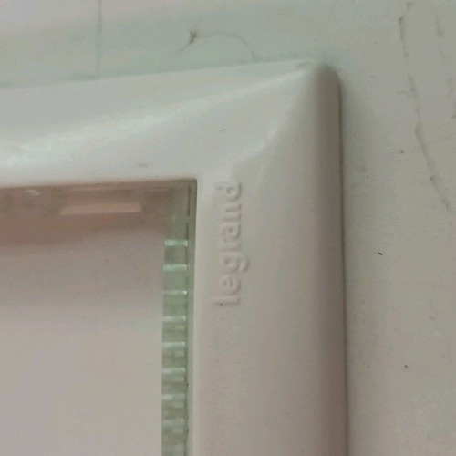 Legrand Valena quadruple frame white like new