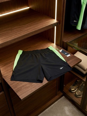 Reebok Ultimate 2-in-1 Athletic Running Shorts Large Black/Solar Lime new