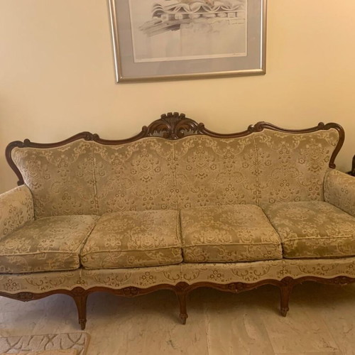 Classic antique living room set like new, solid wood, 1 sofa 2 armchairs