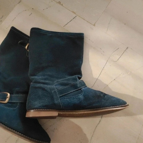 Suede leather boots like new, blue with gold buckles