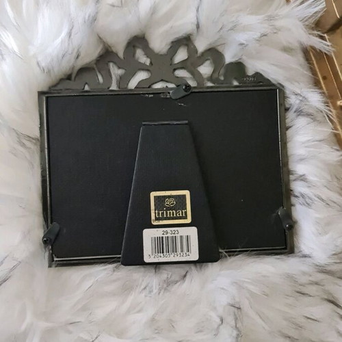 Trimar decorative tabletop photo frame with silver metal finish like new