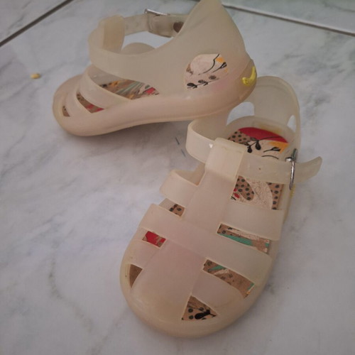 Jelly shoes Go Banana's size 23 beige with removable insole like new