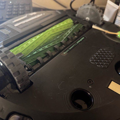 iRobot Roomba i3 vacuum cleaner