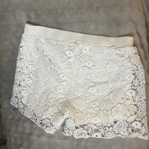 Gaudì Teen white embroidered shorts XS/S like new