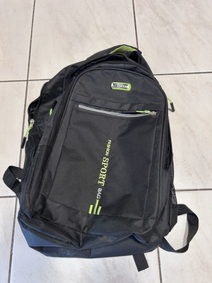 Backpack almost unused, black and green