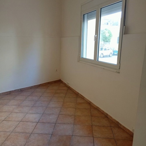 Ground floor house for rent in N. Faliro 85sqm with yard