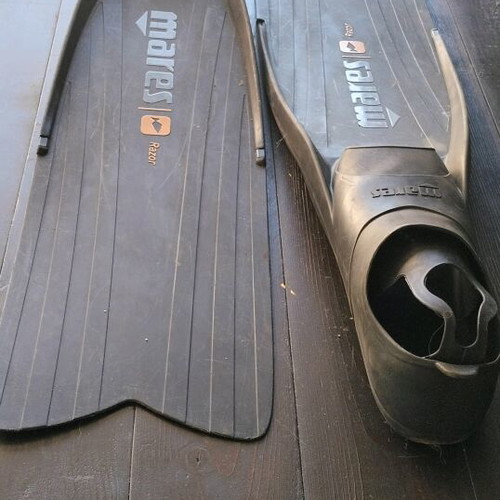 Mares Razor fins used, size 45-46