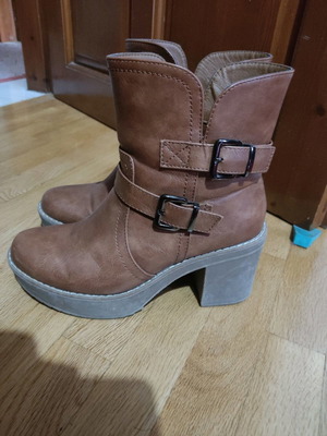 Μποτάκι χειμωνιάτικο μεταχειρισμένο καφέ, μέγεθος 39