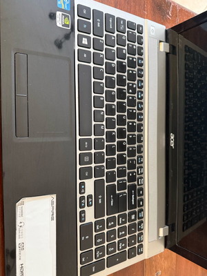 Laptop Acer Aspire V3-571g μεταχειρισμένο με Intel Core i5, 12GB RAM, 500GB SSD