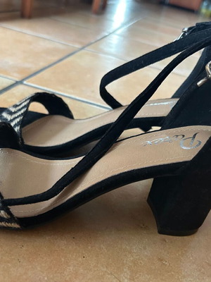 Parex sandals size 41 with 6 cm heel new, black and beige