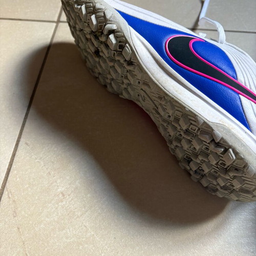 Nike football shoes new, size 41, white with studs