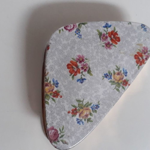 Porcelain dish used 17x12cm