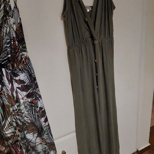 Summer dresses set of 2, like new, khaki and multicolor