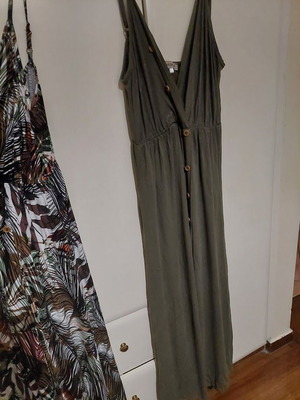 Summer dresses set of 2, like new, khaki and multicolor