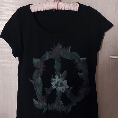 Attrattivo women's black t-shirt like new, size S