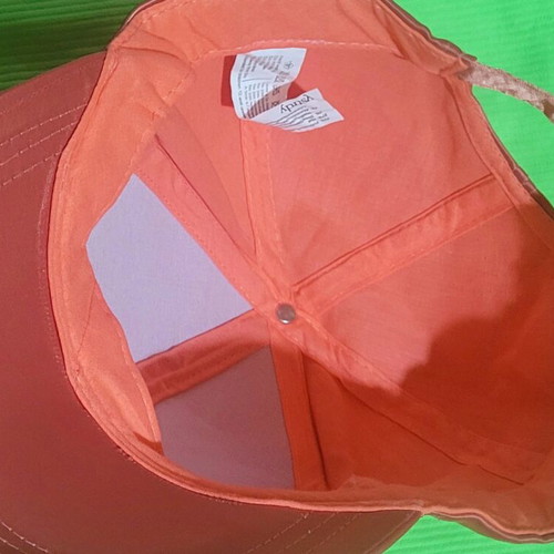 Satin hat like new, rose ash color