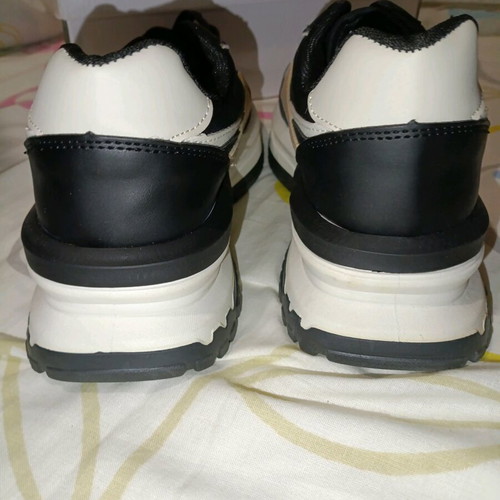 Sneakers black with white and beige details new