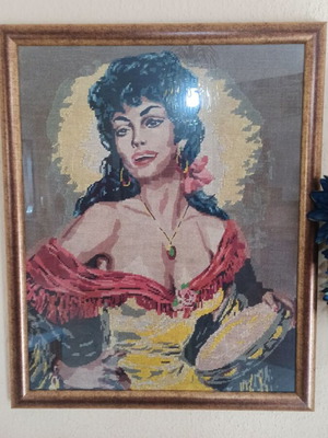 Gypsy embroidery gobelin frame like new with dark gold frame