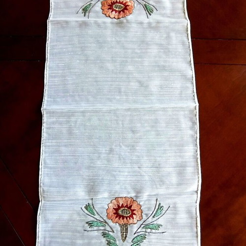 Set of 2 Handmade Embroidered Table Runners vintage, like new
