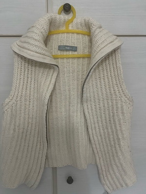 Zara knitted vest used, white, size M