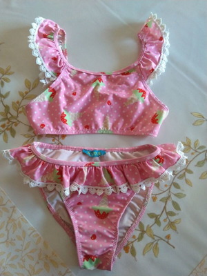 Girls' swimsuit used, colorful, sizes 104-110 cm