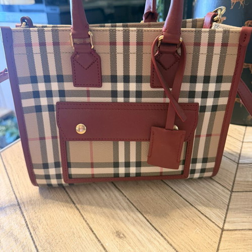 Burberry tote bag red new with all accessories and receipt