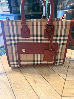 Burberry tote bag red new with all accessories and receipt