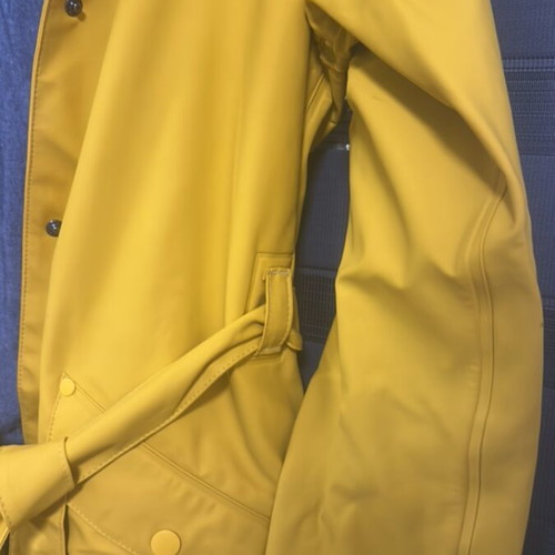 Helly Hansen jacket like new, mustard color, size M