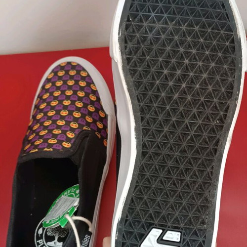 Etnies slip ons new, colorful sports shoes size 37