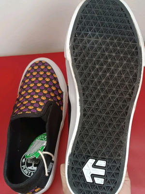 Etnies slip ons new, colorful sports shoes size 37