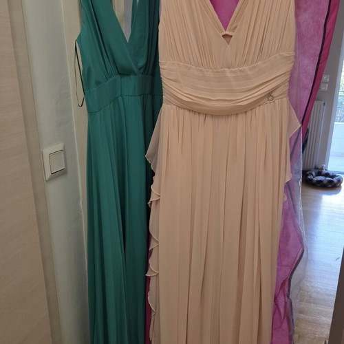Dresses for wedding and christening like new, sizes medium and large