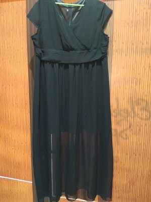 Evening dress like new, size 4XL, black, with lining and sheer hem