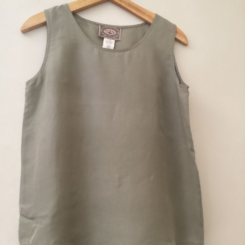 FURYO Pure Silk Top Size M like new, sage grey khaki